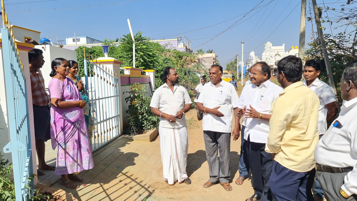 SalemPmkIT's tweet photo. #இல்லம்_தேடி_MLA 
#சேலம் மேற்கு தொகுதி, சேலத்தாம்பட்டி ஊராட்சி , கிழக்கு வட்டம் பகுதியில் .மக்கள் சந்திப்பில்...
@arulramadassMLA அண்ணன்
#PMK #Salem 🇷🇴 https://t.co/70tMfPdlhU