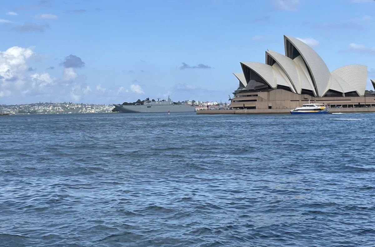 DrN_CancerPCP's tweet photo. Unfortunately flight to US delayed by record 24+ hours, 🤬rebooked but had extra day to spend in Sydney! Voice still gone😶but legs kept up!🚶‍♀️Walked 17 miles in 2 days. Have good feel for this city! Hoping flights tomorrow uneventful as I’m really ready to be home!! 🙏 #Surv23 https://t.co/ZZnm1J3Ipp