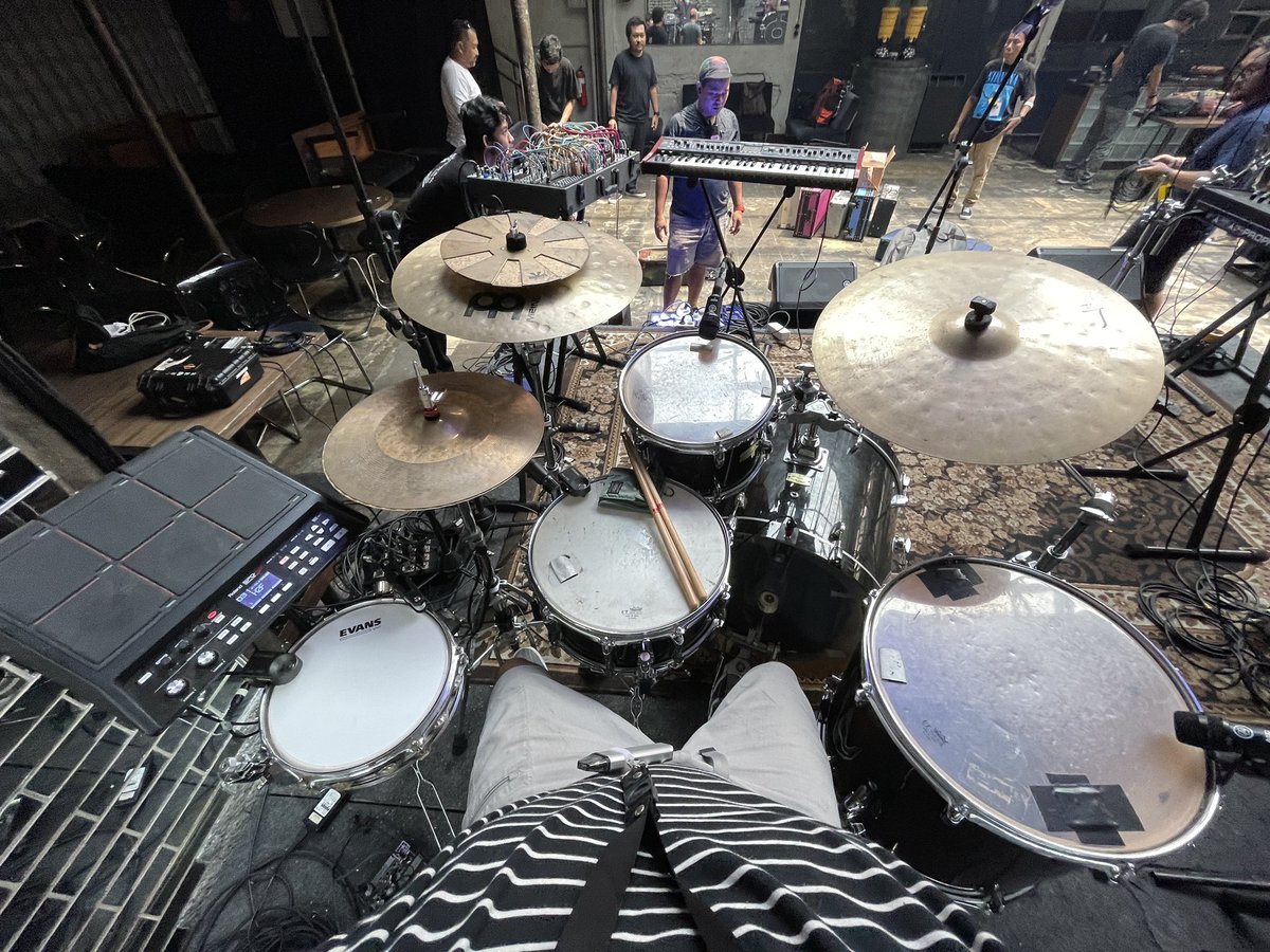 Dah lama ngga~ 

Tonight w/ <a href="/Homogenicworld/">HMGNC</a> di Evori, Foya MBloc