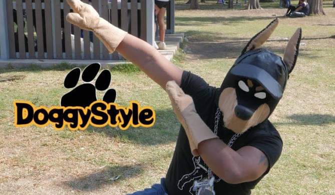 DoggyStyleFurry's tweet photo. Tengo canal de YouTube y quiero revivir mi Twitter...  Que procede? 
#furryfandom #FursuitsFriday https://t.co/8kM2wOOCGc