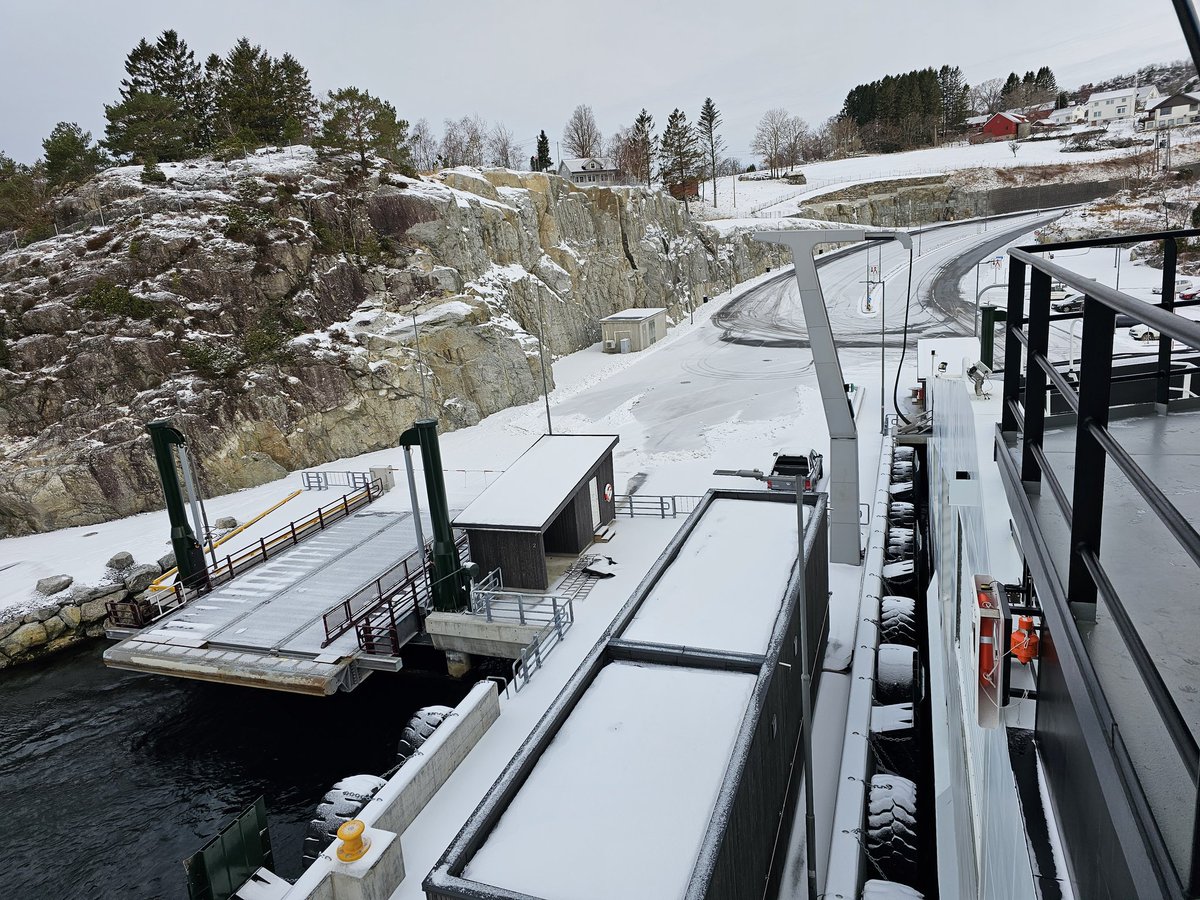 cookie89's tweet photo. Siste arbeidsperiode i #norled har blitt utført uten en eneste dråpe med #diesel ombord på MF #nesvik. Vi har 65 anløp i døgnet. https://t.co/0wi8CCP2Iu