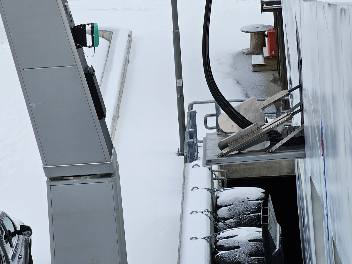cookie89's tweet photo. Siste arbeidsperiode i #norled har blitt utført uten en eneste dråpe med #diesel ombord på MF #nesvik. Vi har 65 anløp i døgnet. https://t.co/0wi8CCP2Iu