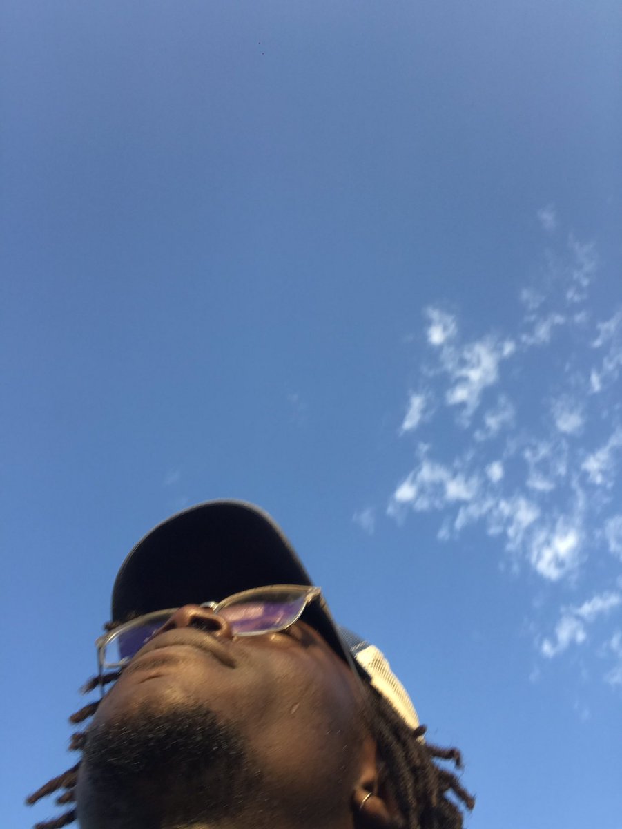 nocapsipho's tweet photo. face reveal https://t.co/OdJfIp5Xm3