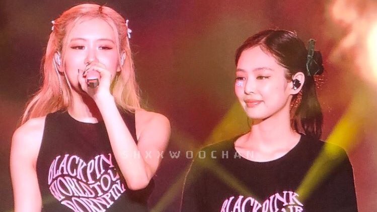 rosie (@roseannepics) on Twitter photo 