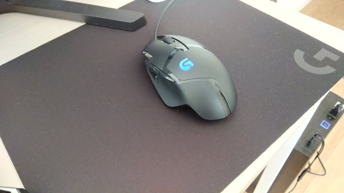 kee008game's tweet photo. マウスパッドを購入!
そのままやるより断然良くなった!
#g240 #LogicoolG https://t.co/A253CxWGEb