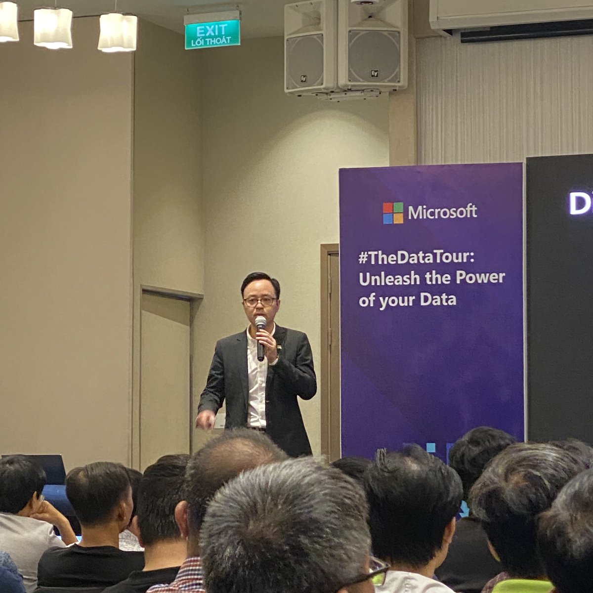 trxuanloc's tweet photo. #CentrixCorporation rất vui khi đã có cơ hội tham gia sự kiện #TheDataForum, một sự kiện chuyên đề được tổ chức bởi #Microsoft với mục đích giúp các doanh nghiệp khai thác tối đa tiềm năng của dữ liệu để đạt được sự thành công trong cuộc cách mạng số https://t.co/fnu27MOZEx