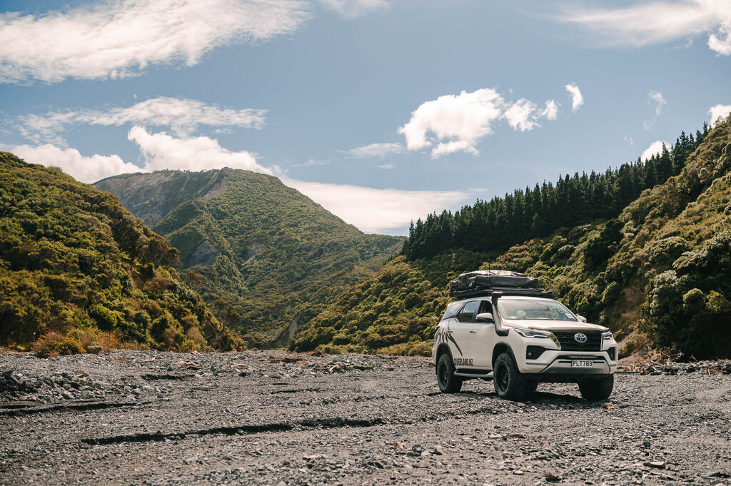 dwnz's tweet photo. Spent the afternoon exploring some new valleys - pretty hard to beat! Always cool when you can push up places that you've seen before but haven't been accessible - had low hopes given the storm a few weeks ago but it was a pretty easy run up the river. #… https://t.co/02gshq3YSt https://t.co/Hec0hP78Cr