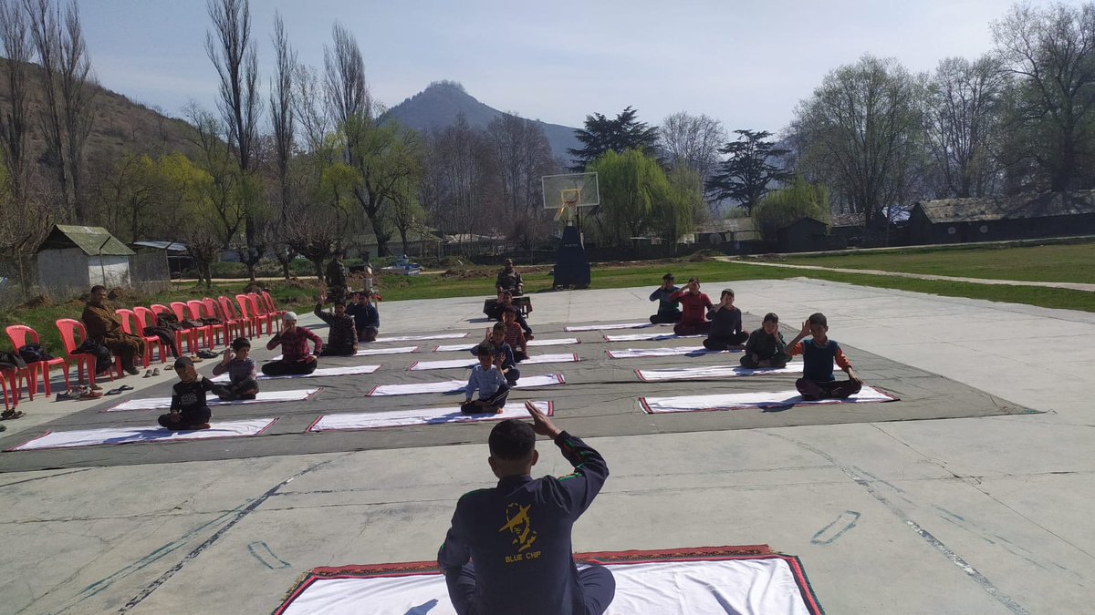 WularBattalion's tweet photo. Keeping in mind the endeavour to maintain a healthy lifestyle, #Watlab Camp of @Wular Battalion organised a Meditation Pgme for Children of neighbouring villages
#Sundayvibes
#Meditation
#Armywithkashmiris
#Wularbattalion https://t.co/Oi8r3RdAAT