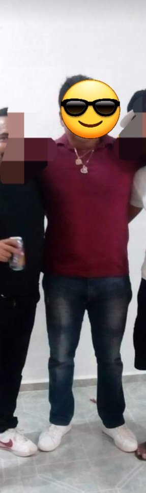 Bisexitsmo's tweet photo. Con el tío que me venia morboseando https://t.co/GD4wikzqwa
