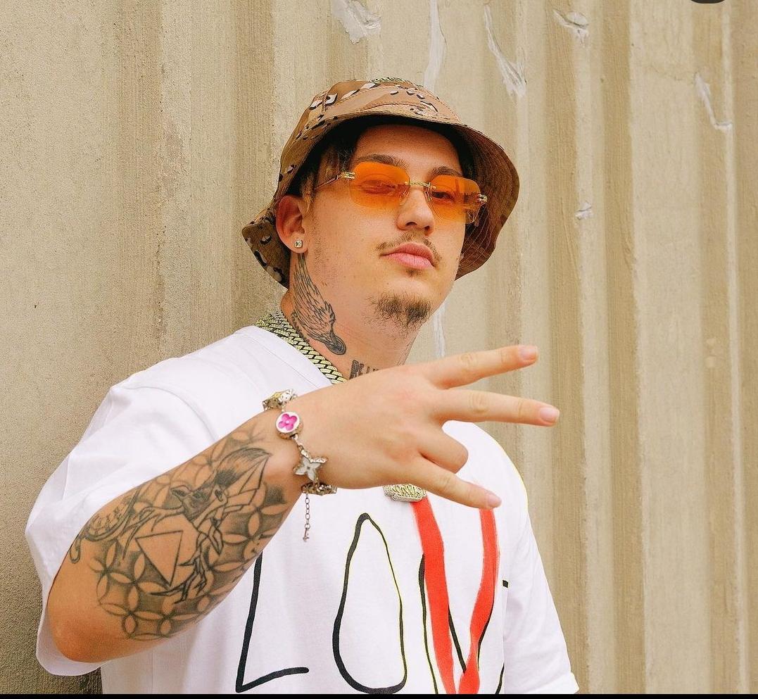 poetteardrops's tweet photo. Rest in Power #CostaTitch https://t.co/JO50EyQT3T