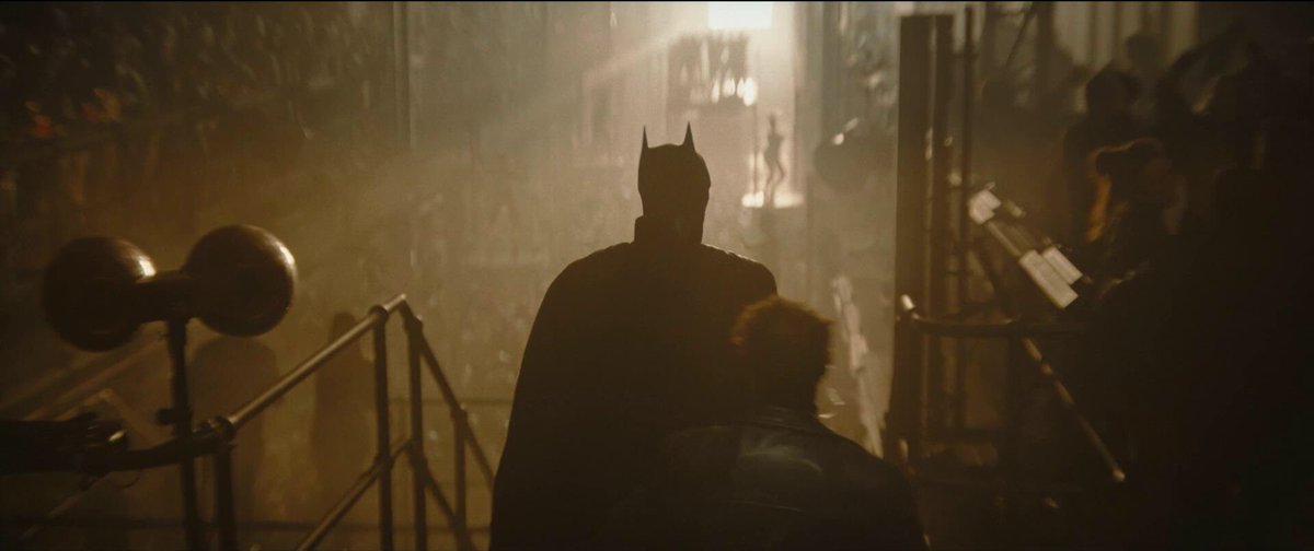SolaceCinema's tweet photo. Roger Deakins says THE BATMAN has the best cinematography of 2022.

“The reason it wasn’t [nominated] is pure and simple: snobbery. There’s this unfair tendency to avoid … popular universes. It comes down to the work. Good work is good work whatever the genre.” https://t.co/mFrodpWKpm