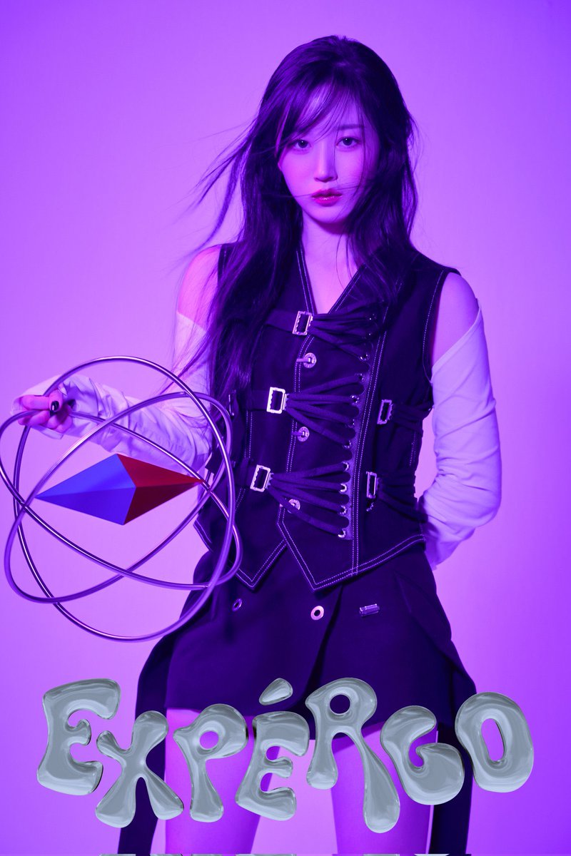 gcmbulie's tweet photo. I'm beautiful in a black costume like I'm going to start a mission. Hair arranged in as much detail as possible, purple purple shining makes the eyes of the beholder slightly disturbed. However, because my visuals can push to refresh the eyes. https://t.co/dBHoA62XlI