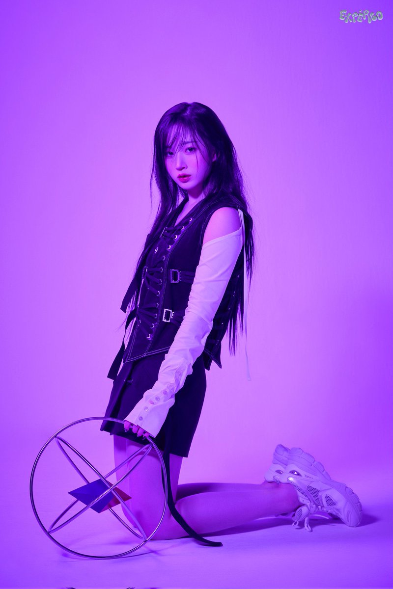 gcmbulie's tweet photo. I'm beautiful in a black costume like I'm going to start a mission. Hair arranged in as much detail as possible, purple purple shining makes the eyes of the beholder slightly disturbed. However, because my visuals can push to refresh the eyes. https://t.co/dBHoA62XlI