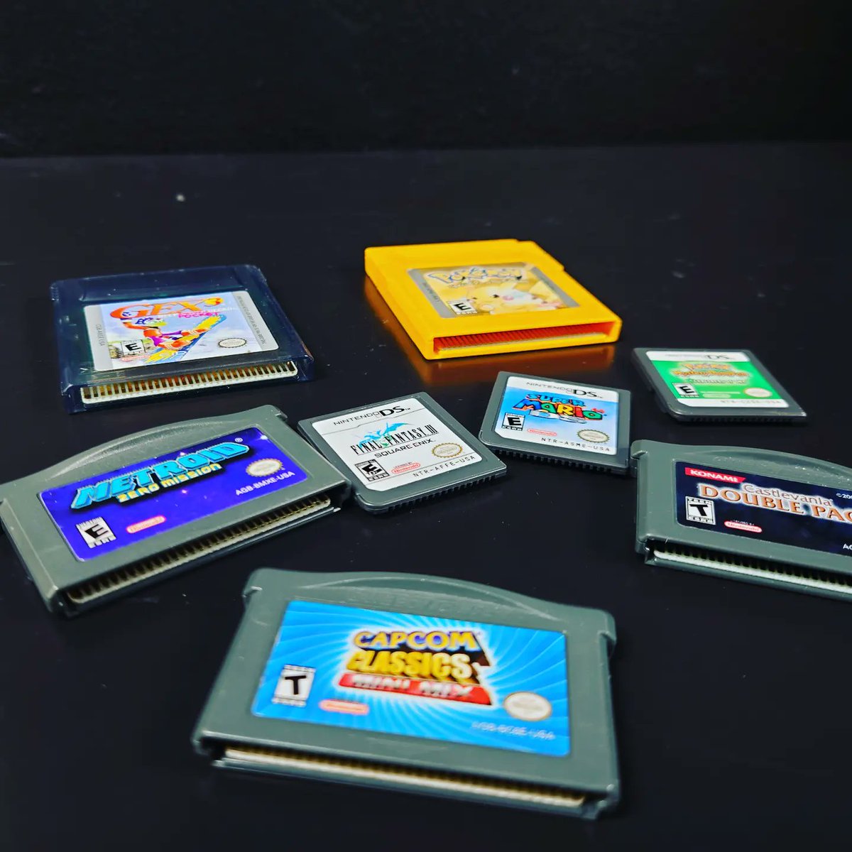 RetroGameVault's tweet photo. Hey everyone! It's The Retro Game Vault! Decided to stay late tonight to get some more stuff done, and got all this stuff ready while I was at it! Everything you see will be available when I open on Monday, hope to see you then! https://t.co/BZQXWkRVDQ