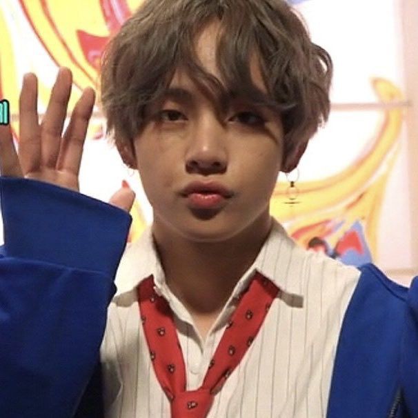 iluvstaegi's tweet photo. #kooktaeau | just touch, don't kiss

taehyung tiene miedo de dar su primer beso, pero igual quiere experimentar con su novio, aunque eso implique saltarse algunos pasos... https://t.co/wto0spAjkQ
