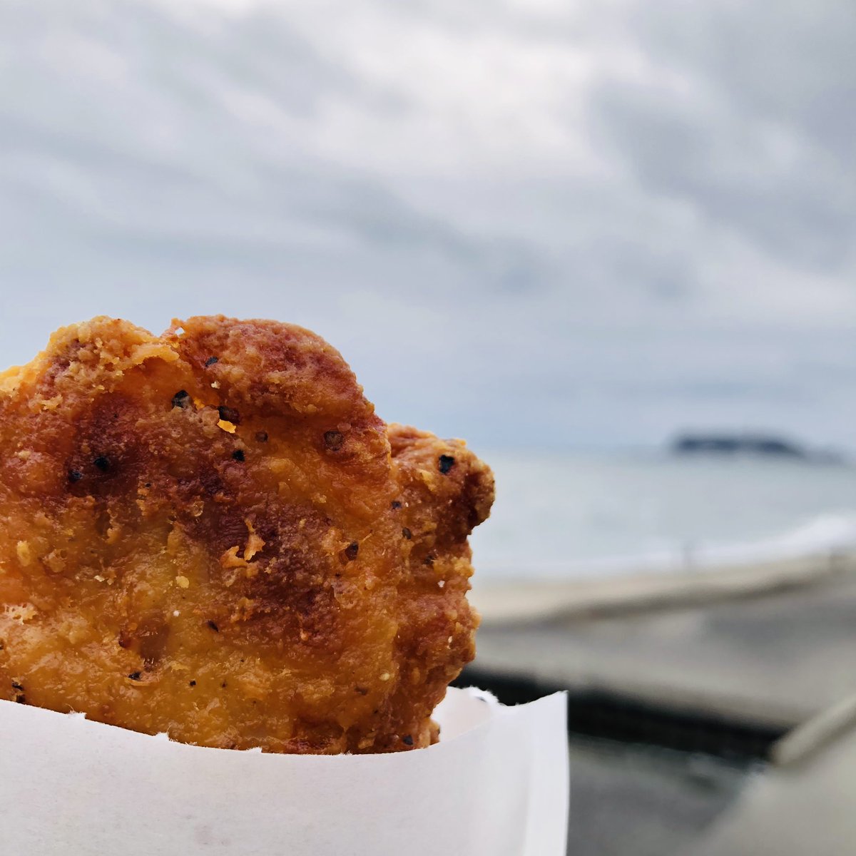 七里ヶ浜〜
⚠️⚠️⚠️⚠️30秒後にこのななチキはトンビに狙われます!!!!!!!⚠️⚠️⚠️⚠️⚠️⚠️ https://t.co/gekfxa5MEe