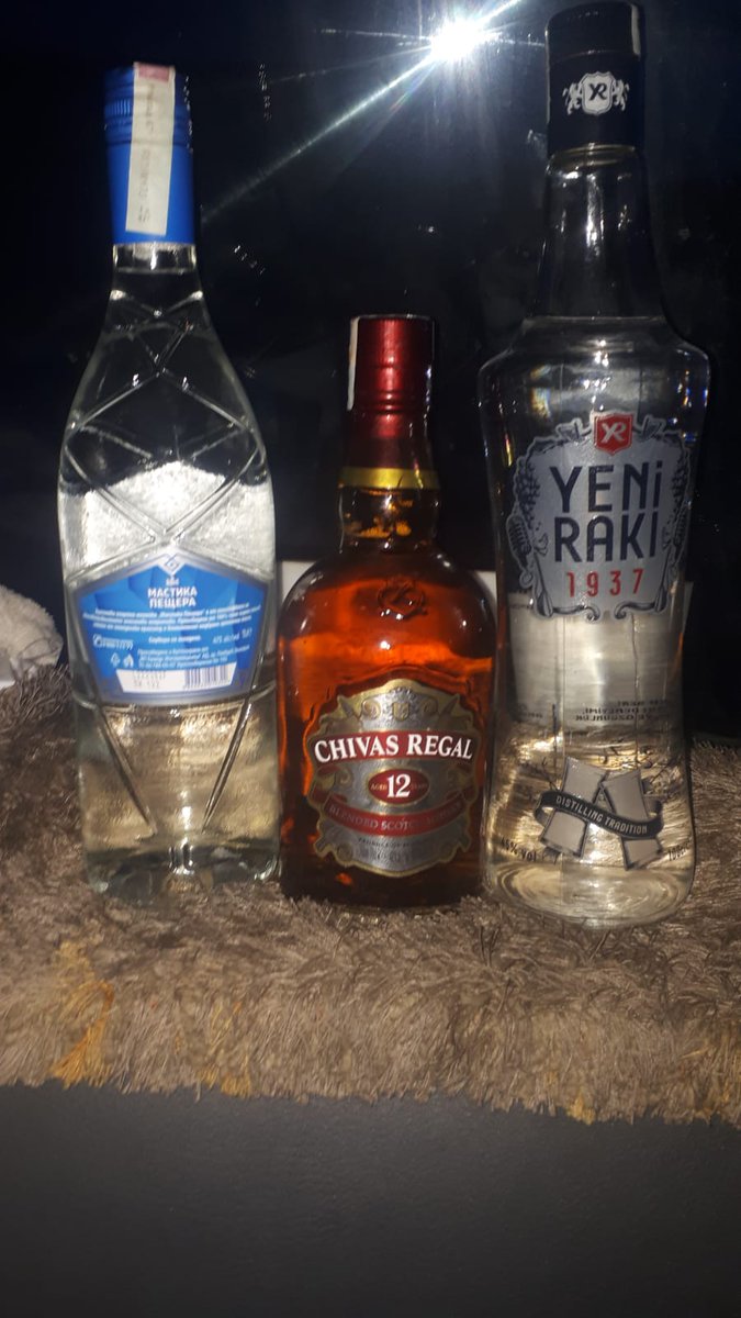 hakan_sofur's tweet photo. Varsa bu gün İzmir cift arkadaşlarım var hep beraber içeri eğleniriz olgun aklı başında cift arkadaş içeriz eğleniriz iyi pazarlar https://t.co/9Bbz0g8MPj