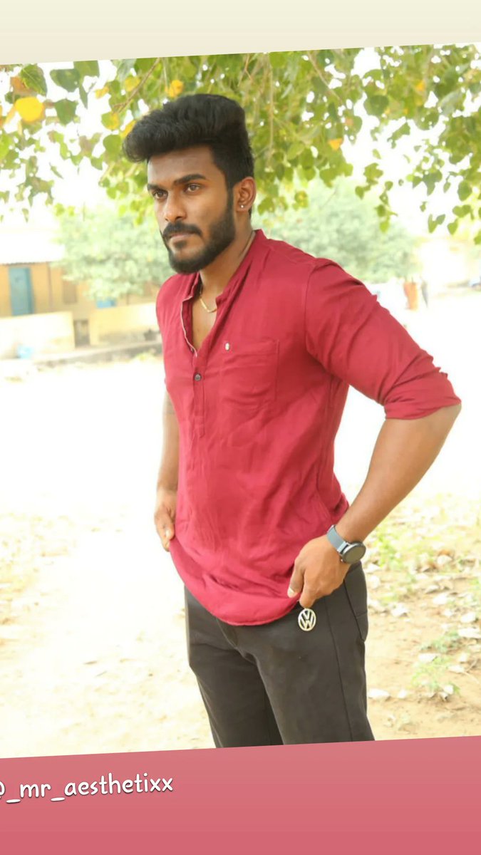 PandiSanka's tweet photo. Handsome gay samiya iruka naa ievan matum kadiachan vidia vidia vachu sunniya sapikita irukala pola samiya irukan mood aakuthu😍 sunni eapdi irukum 😍 neenka sollunka command panunka💜 https://t.co/7vHS1nAkc6