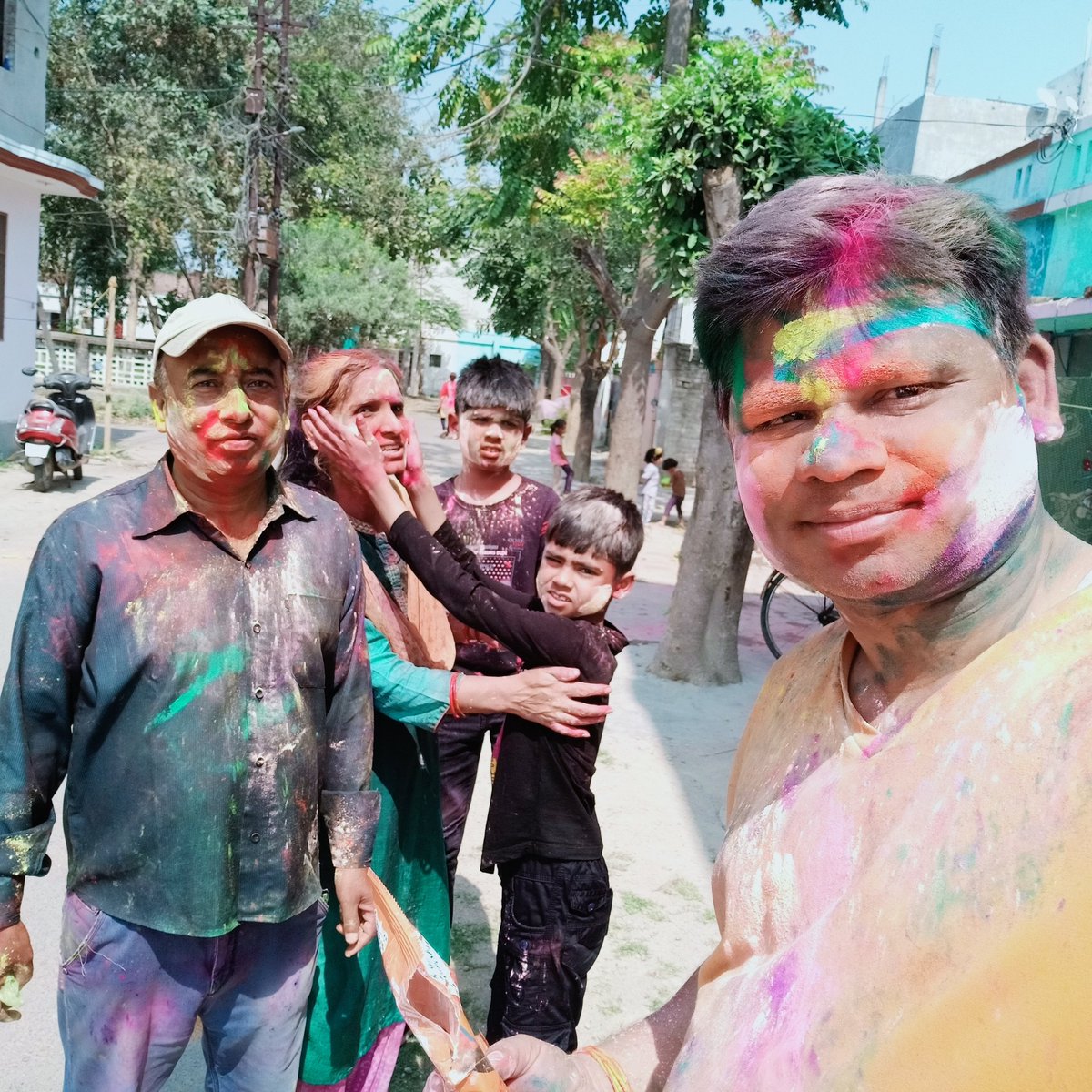 NGO42775755's tweet photo. #Happyholi https://t.co/BB0LORa1D4