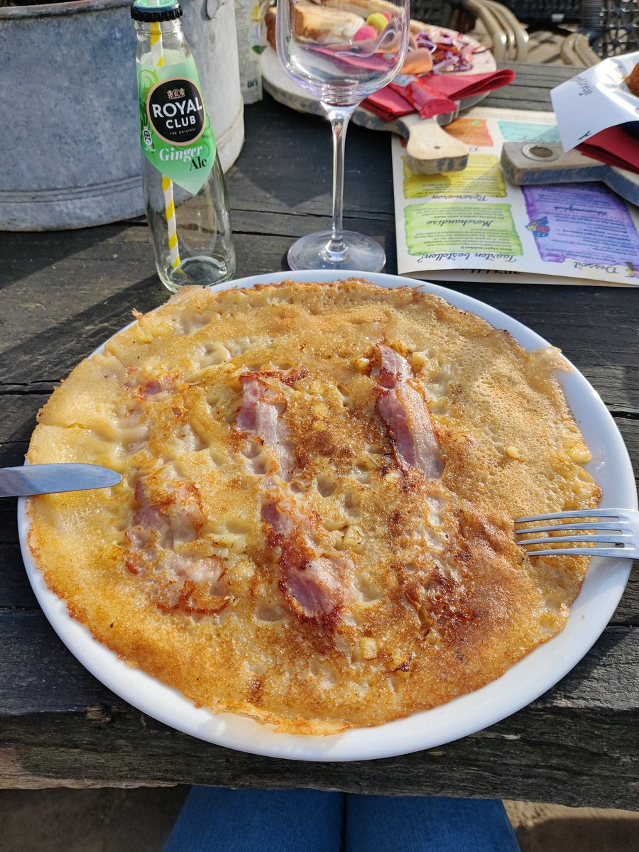 happylegs7's tweet photo. ENJOYED a delicious Dutch pancake at Hans &amp; Grietje in Zeewolde. 🌞

#dutch #pancake #pannenkoek https://t.co/ZrQqfzLw8A