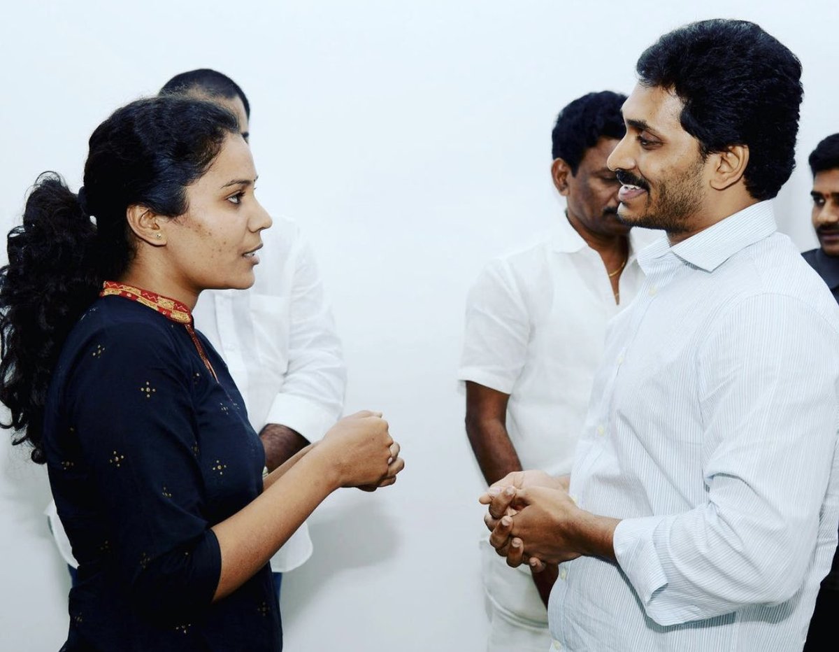 Sanjanaa Reddy tweet media