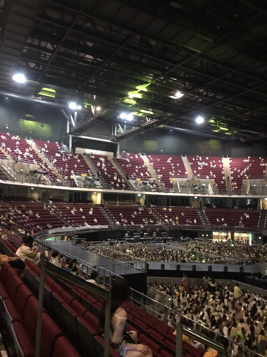 rymochii's tweet photo. SN แถวสุดท้ายก็มะไกลมา��นะคั้บ!
#NCTDREAM_THEDREAMSHOW2 
#NCTDREAM_THEDREAMSHOW2_in_BKK https://t.co/dMtXD43T7Y