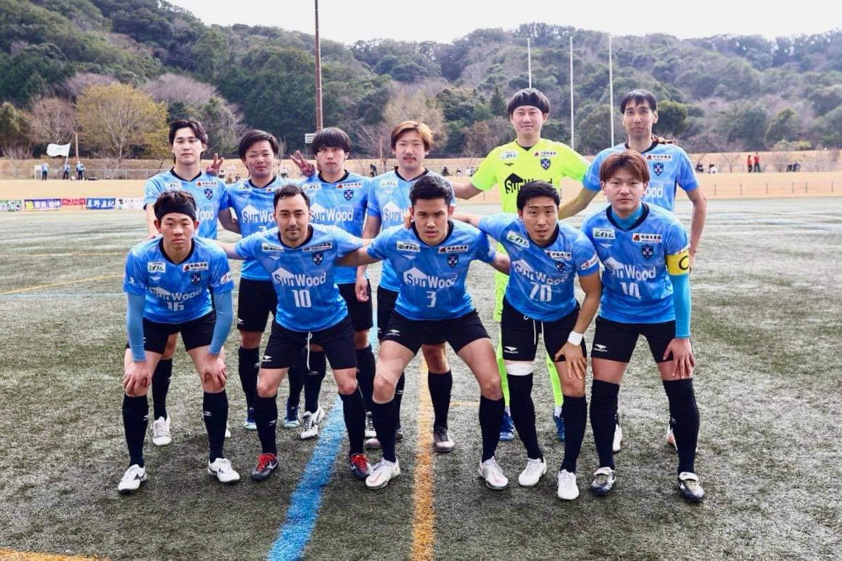 ssizu2016's tweet photo. [TOP]
本日の天皇杯予選4回戦の結果
ベスト7進出‼️

■試合結果
SS伊豆 2-1 常葉大学FC

■得点
伊藤×2(岳南光機株式会社)

26日は浜北平口サッカー場にて10時30分キックオフで常葉大学サッカー部と対戦します！応援宜しくお願い申し上げます！ https://t.co/mFEUeJcJDf