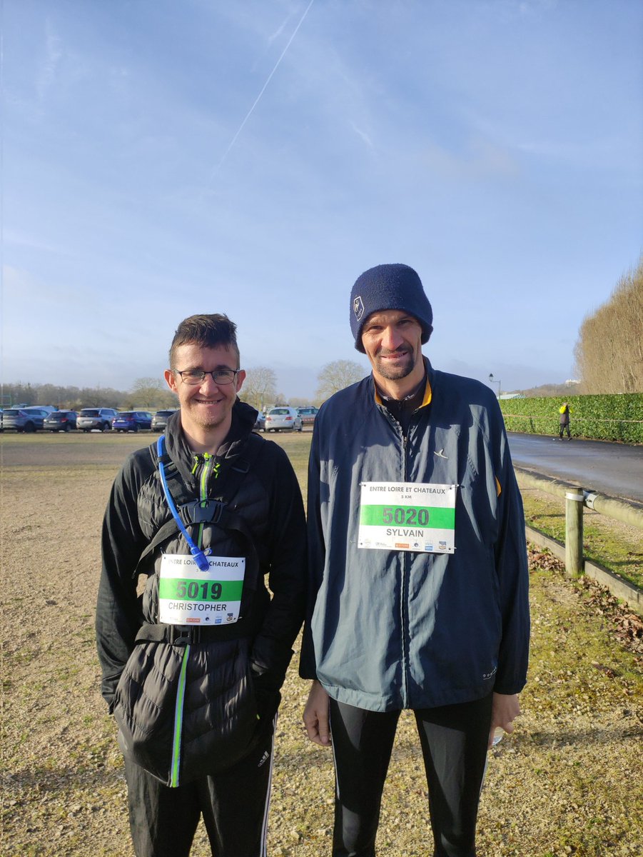 Prêt pour le 5km "Entre Loire et château" 🏃
Bon courage à Christopher et Sylvain !🤞