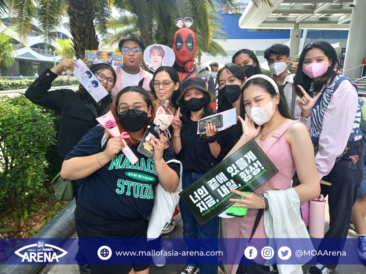 MOAArena's tweet photo. STAY! Let’s go all out and scream our hearts for Day 2 of #SKZinMNL2023! 💥💥💥

#StrayKidsAtMOAArena is presented by @pulpliveworld 

#MANIAC_IN_MANILA 
#ArenaSafe
#ChangingTheGameElevatingEntertainment https://t.co/8DEQq8SRui
