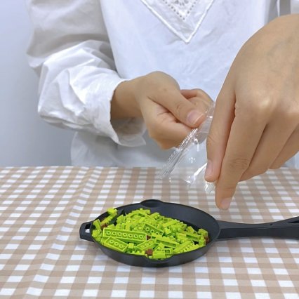 YirunB's tweet image. Put this fruit bowl on the table and use it as a trinket. It feels so healing.
Selling points:
1, Use non-toxic ABS materials
2, Can customize packaging
3, Quick respond&amp;amp;low MOQ
4, Quick sampling&amp;amp;delivery time
yiruntoys.com #legobricks #nanoblocks #miniblock #legotoys