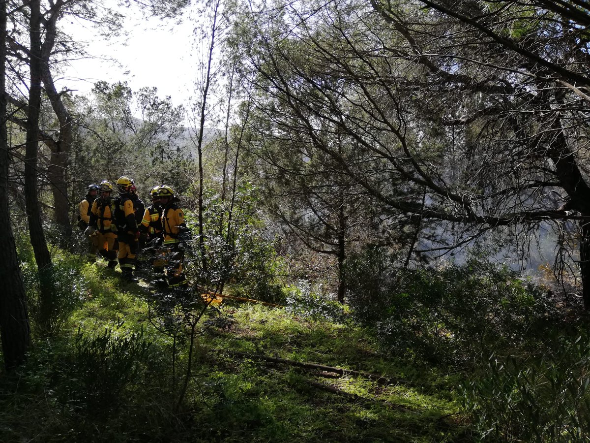 Foravila_IB's tweet photo. Tres incendis forestals en un dissabte de temperatures rècord a les Illes Balears
https://t.co/KZQUx6aM63
#IBANAT https://t.co/GfwjcNMytF
