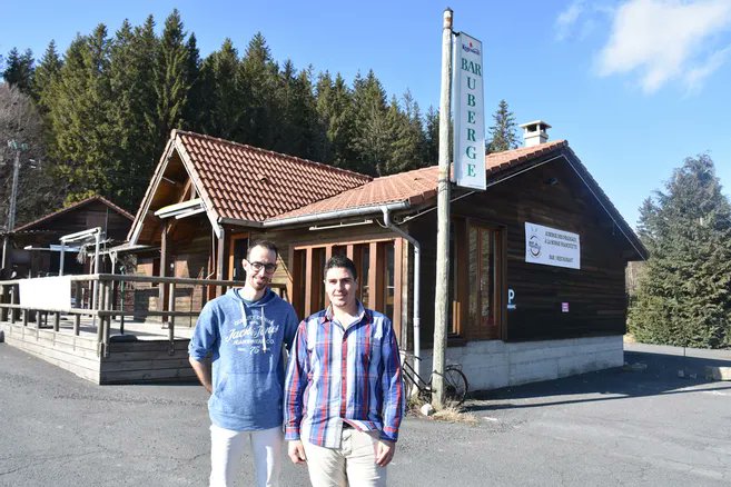 montagnethiers's tweet photo. #Commerce : Deux nouveaux propriétaires à l'auberge du col des #Pradeaux, baptisée "À la bonne Franck'ette" #PuydeDôme
➡️https://t.co/NhTtHjh2sR https://t.co/WrkhtK8fgu