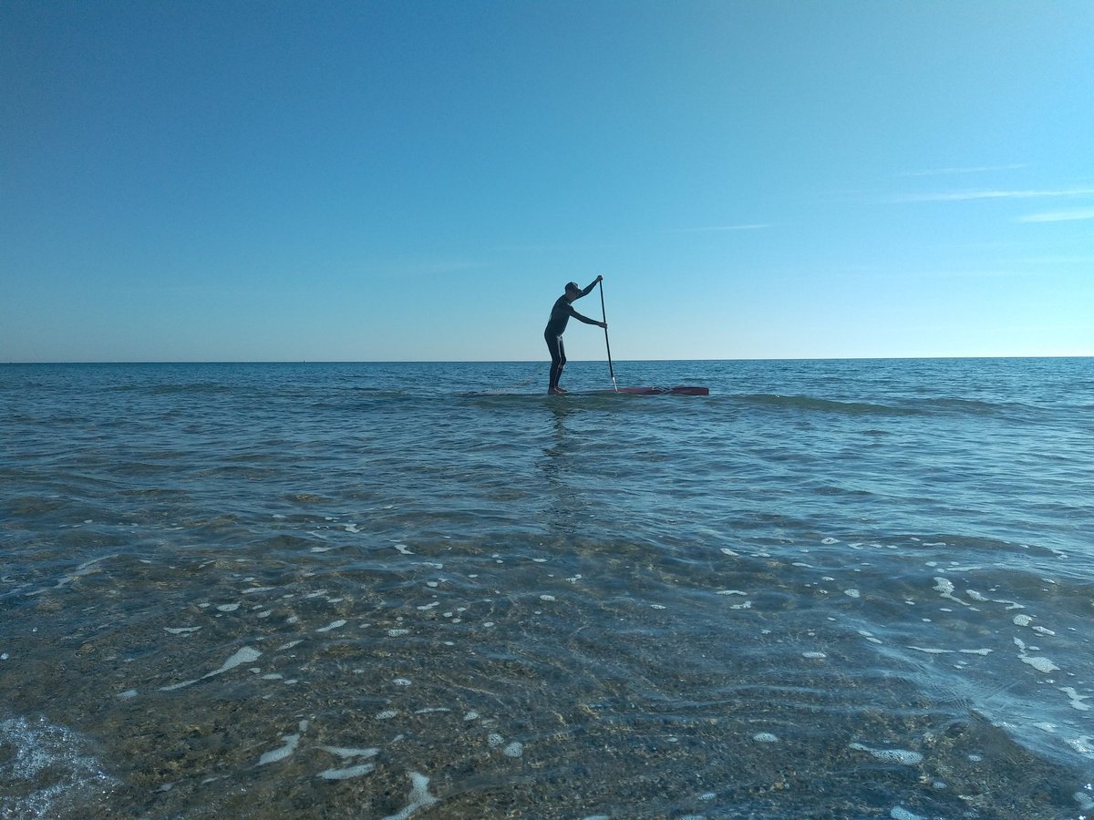 Cap de setmana perfecte per la pràctica del paddle surf 😍. Recorda que pots reservar cursos i sortides, amb tot el material inclós, per gaudir del Parc Natural del Garraf amb nosaltres. 🤙🏄‍♀️
#haciaelsup #surfbarcelona #Garraf #Barcelona #Sitges #supbarcelona