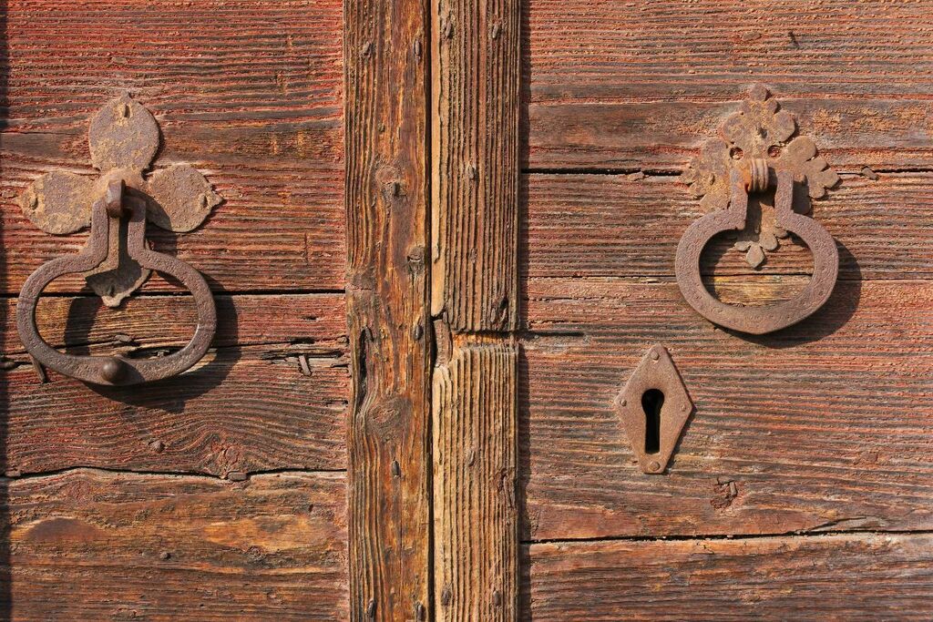 stefano_des's tweet photo. Battiporta
Moio de Calvi BG
Valle Brembana
marzo 2023

Un tempo ogni porta era unica e originale con il suo battiporta in ferro battuto 

#battiporta #battiportaantichi #moiodecalvi #altobrembo #vallebrembana #valbrembana #visitbrembo #vallibergamasche #… https://t.co/xNGJrgLmxh https://t.co/w787yvib3i