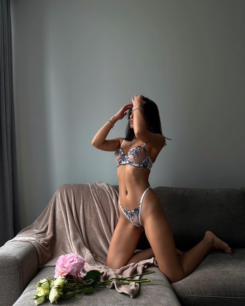 я Лика tweet media