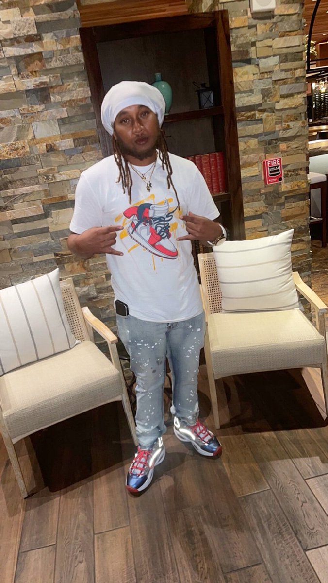 fabion305's tweet photo. I was looking for love in all the wrong people/places! Tonight I finally realized that love I was looking for was already within!! Love yourself DOUBLE!! Most High Blessings!! Ant I love you!! #Nsupreme #Ant9forever #Fabion305 #Area305 👑👑⭐⭐⭐ https://t.co/mXOfYCxtgV