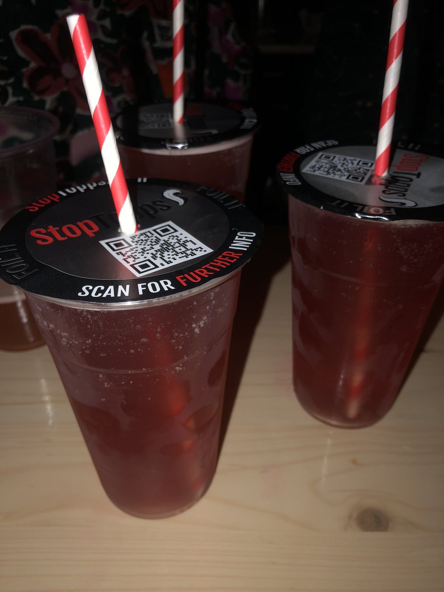 ActingfeverEm's tweet image. • SAUSAGE &amp;amp; CIDER FEST • 🌭🍻 • they had vimto cider and I kid you not, it was the fucking bomb