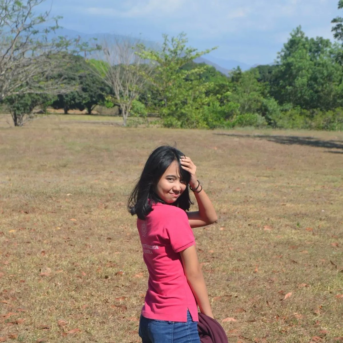_selenaia_'s tweet photo. Napagod lang talaga ako rito kakabantay sa students HAHAHAHA https://t.co/6gUdbsOTH9