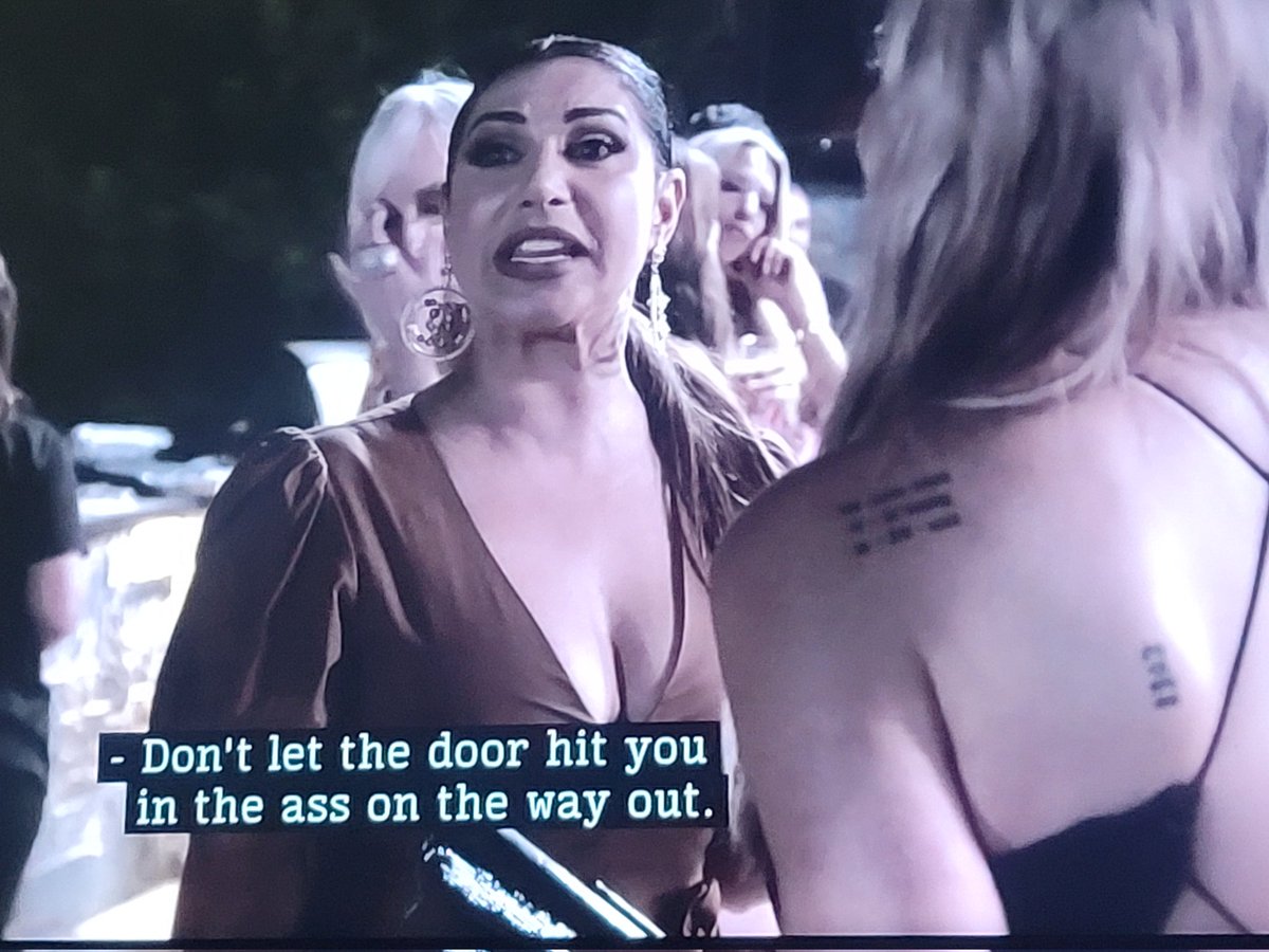 2chixAnd_AStraw's tweet photo. Proof that @JenniferAydin will look ugly no matter how much work she done on #rhonj How is her husband not embarrassed?!?! Why would you spend so much $$ to still look this fugly? She's the richest (or so she says) her home is all Chinese made (unlike @JGSchneid) but still pretty https://t.co/FxxOGnxOAP