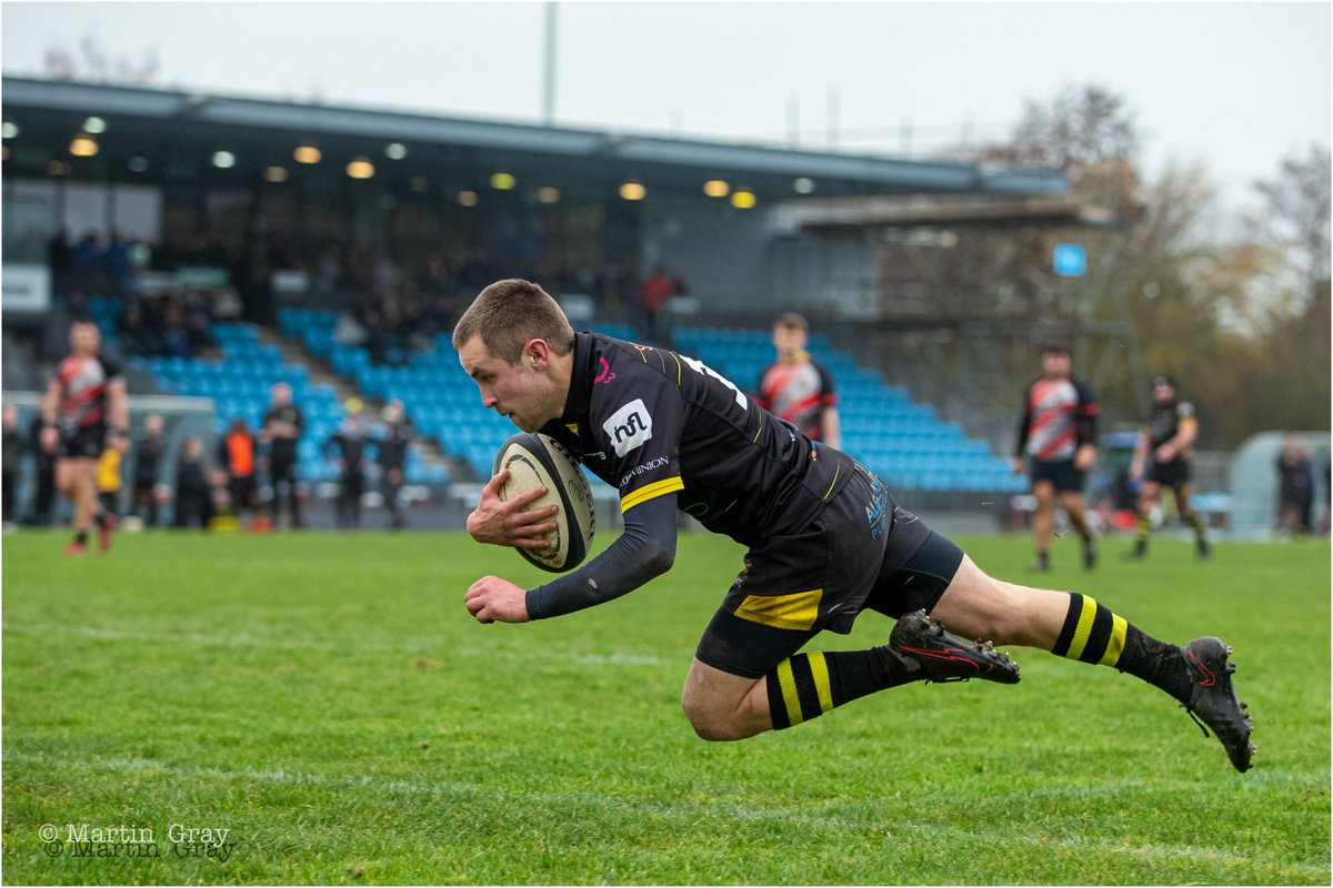 MartinGrayphoto's tweet image. 'Try Time'... 🏈
Love a good flying try pic... Nice angles 🤔
guernseysportphotography.com 📸📸📸
#rugbytry #Guernseyrugby #trytime #blackandyellow
@StJacquesRFC
