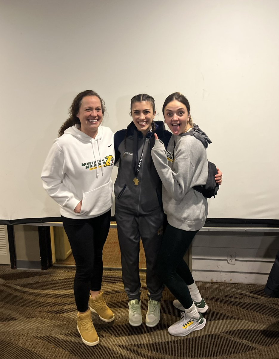 Coach Chloe tweet media