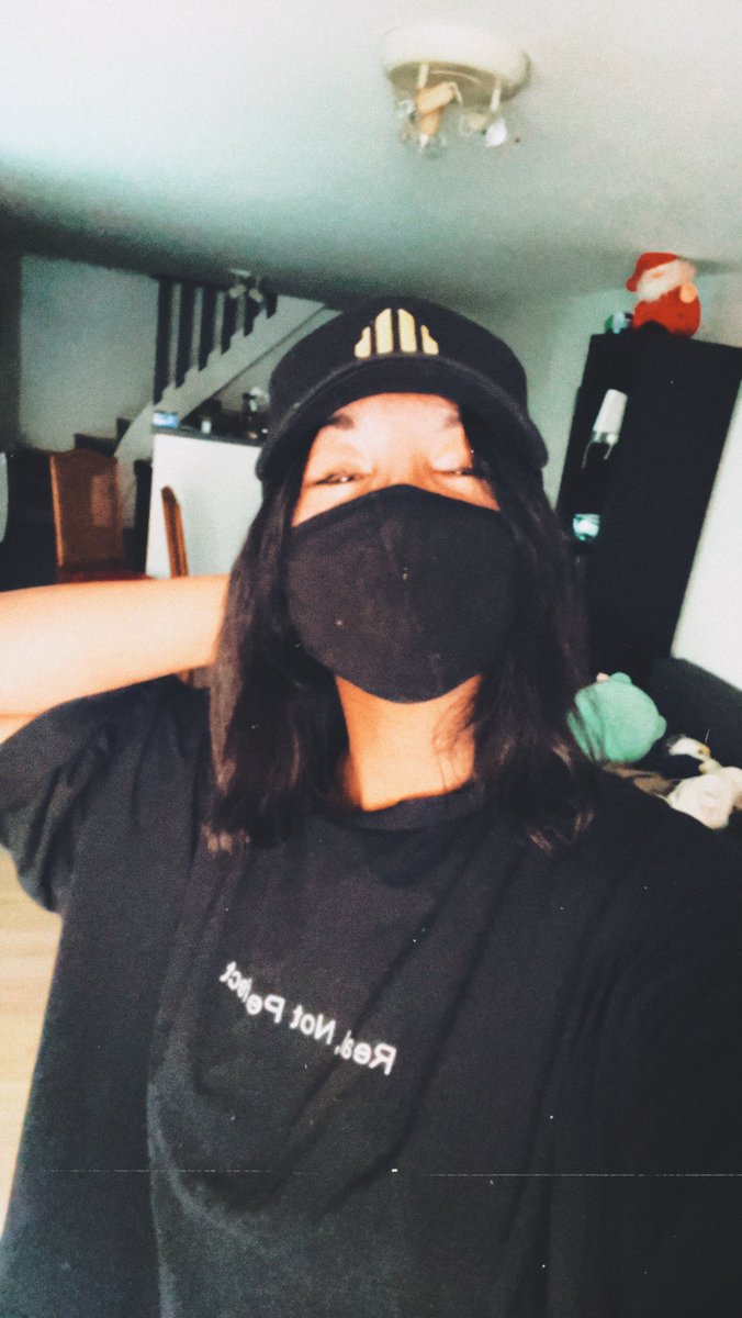 Shaella_'s tweet photo. Aujourd’hui on soutient @Stelios_Esports ✨ #STSWIN
(@Zwinpro j’ai ressorti la casquette chef 🫡) https://t.co/YYiXV3Mvq7