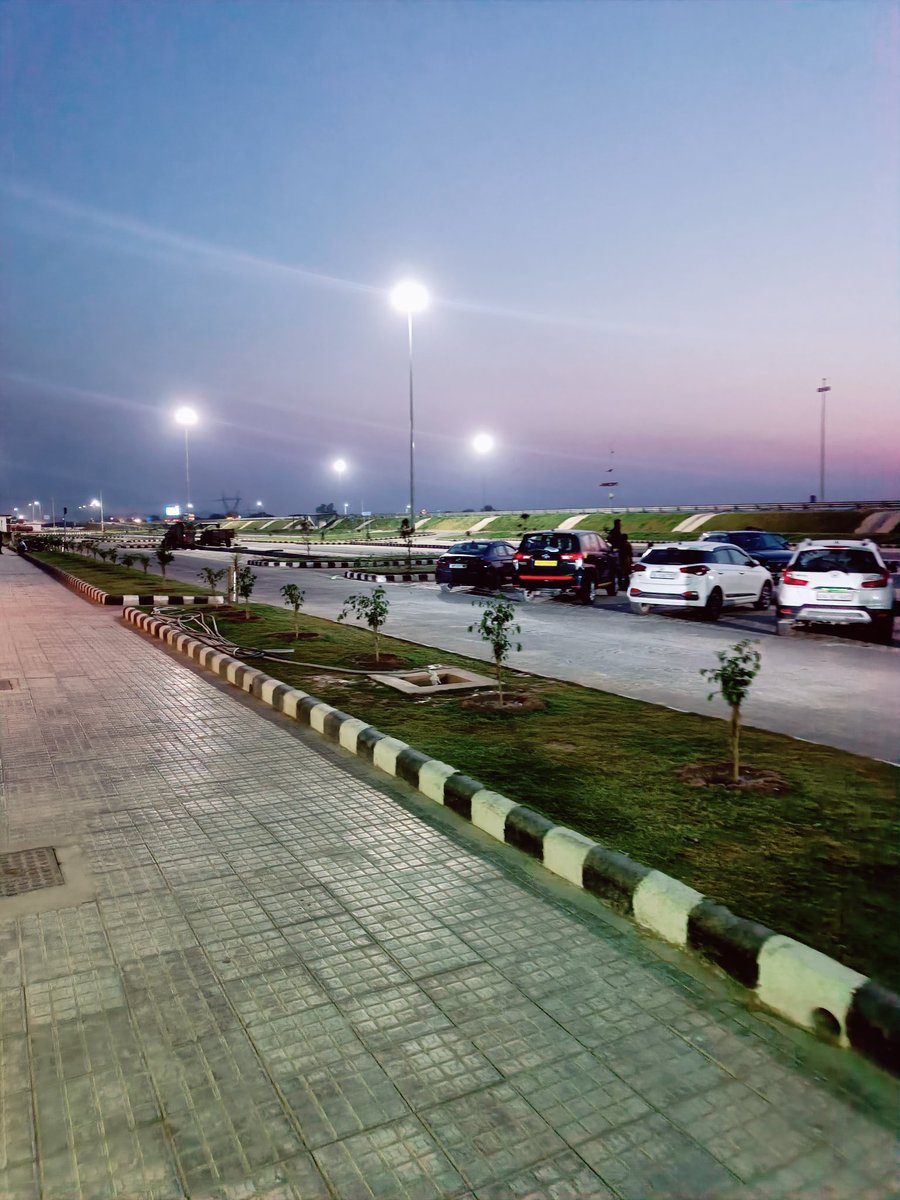 piyush_singhal1's tweet image. Thanks to @nitin_gadkari Sir for Delhi-Mumbai Highway, smooth drive on  highway and  rest room having yummy food and good services. 
Clean Washroom, really amazing experience from Sohan to Dausa. Kudos #timesave