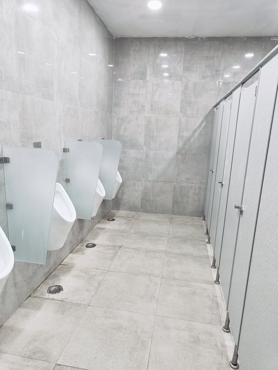 piyush_singhal1's tweet image. Thanks to @nitin_gadkari Sir for Delhi-Mumbai Highway, smooth drive on  highway and  rest room having yummy food and good services. 
Clean Washroom, really amazing experience from Sohan to Dausa. Kudos #timesave