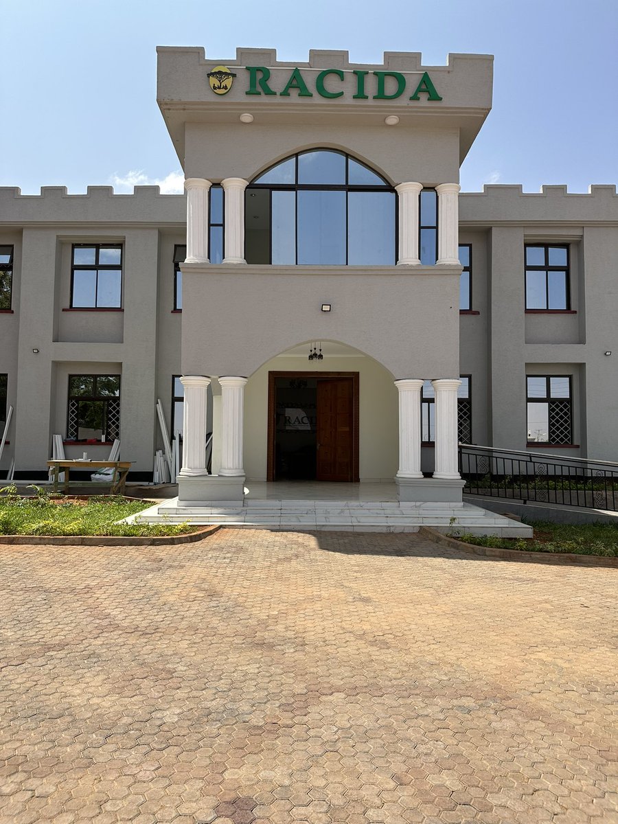 Mohaduale's tweet image. Excited to be supervising the construction of the RACIDA office block in Mandera county! This office will be a hub for both local and international organizations to come together and work together to improve the lives of those in the county. #Mandera #RACIDA #OfficeBlock