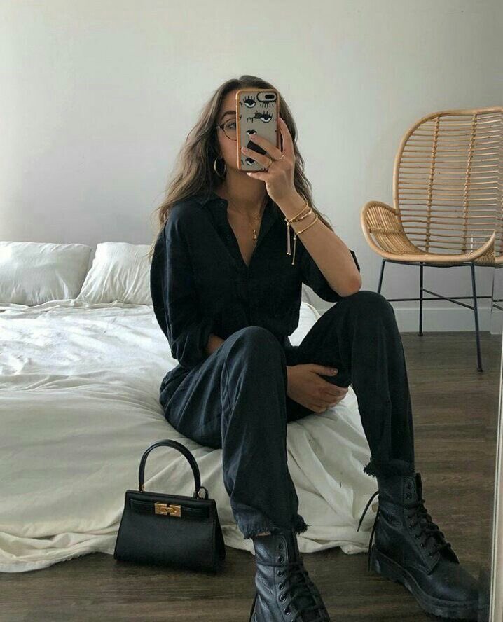 seraphicgirl_'s tweet photo. good morning sunday 🤍 https://t.co/WJVkJm25DX