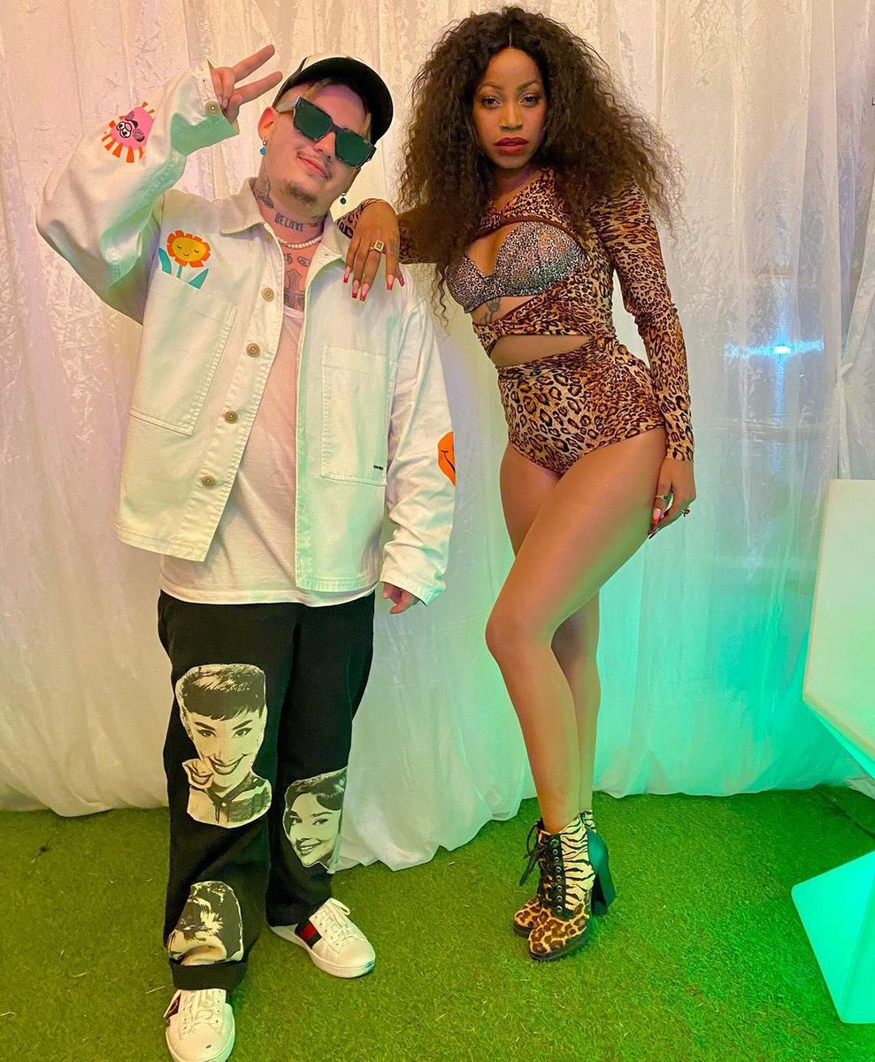Ksheebah1's tweet photo. The way this man died scared me so much😢😢 On stage😳In just a blink of an eye😢 Life is so short &amp; precious man…

One of my favorite entertainers gone too soon .. This man made me fall in love with amapiano cause of the way he grooved on it! 

Rest well 🙏🏾 #RIPCostaTitch https://t.co/51UOdccyML