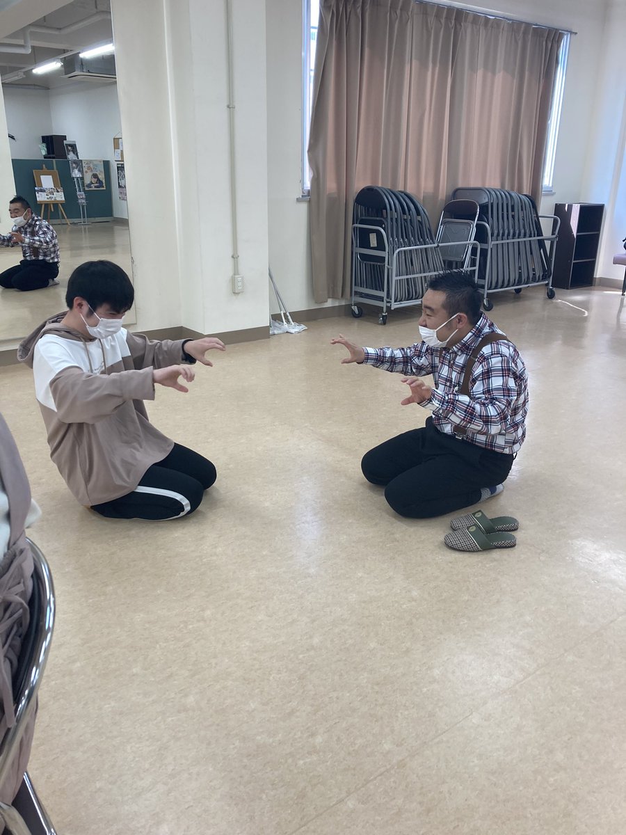 ACTIS_tts's tweet photo. 鹿児島からこんにちは😃
青年クラスの演技レッスン！

#演技レッスン
#アクティブカゴシマ
#アクティブハカタ
#鹿児島タレント https://t.co/XJJf80azcU