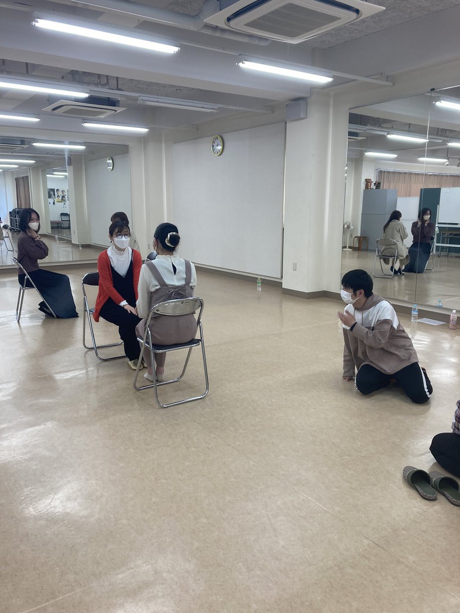 ACTIS_tts's tweet photo. 鹿児島からこんにちは😃
青年クラスの演技レッスン！

#演技レッスン
#アクティブカゴシマ
#アクティブハカタ
#鹿児島タレント https://t.co/XJJf80azcU