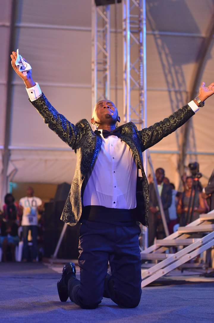 BViolah's tweet photo. Down at Your feet, oh Lord
Is the most high place
In Your presence, Lord
I seek your face, seek your face
#ProphetElvisMbonye https://t.co/8WbDSUKErb